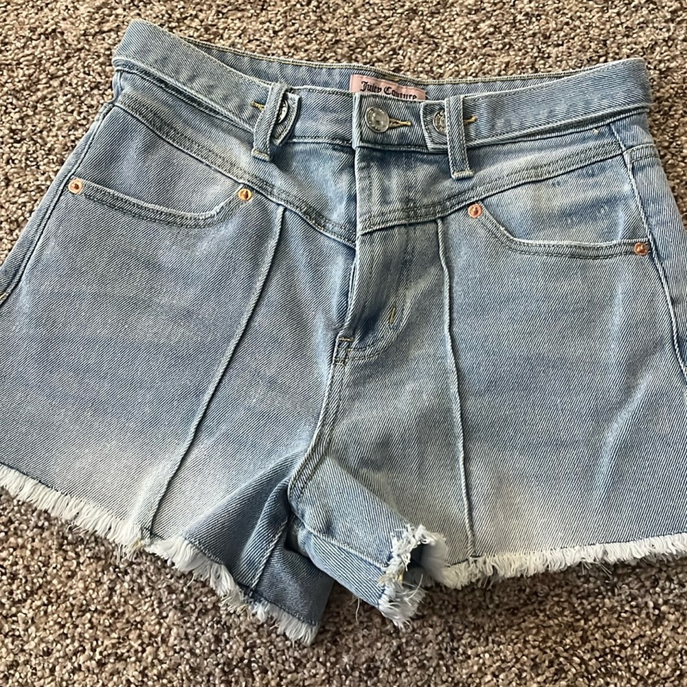 Juicy Couture shorts size 27